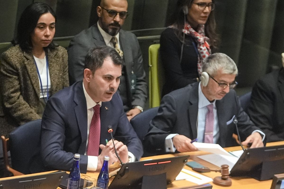 Bakan Kurum, dünyanın iklim krizinde geri dönülemez noktaya geldiğini söyledi