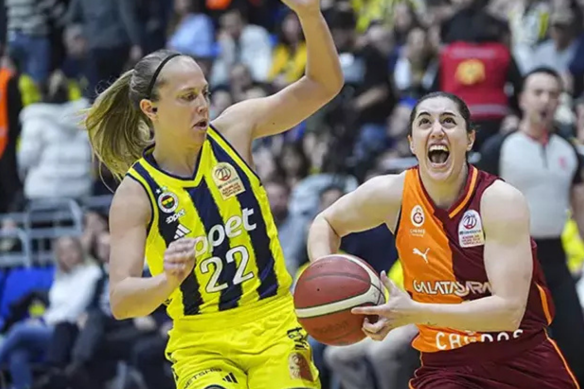 Fenerbahçe Opet, Galatasaray Çağdaş Faktoring'i mağlup ederek seride 1-0 öne geçti