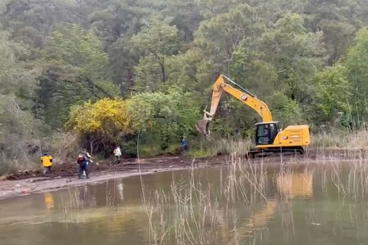 Muğla'nın Fethiye ilçesindeki Göcek Osmanağa Koyu'nda çalışma tepkilere yol açtı