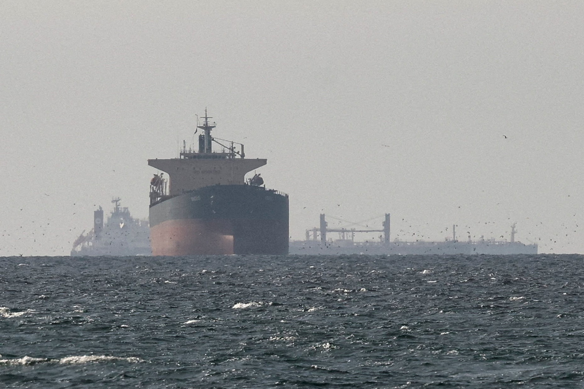 Dubai Limanı’ndaki Kuveyt tankerine İran İHA'lar ile saldırdı