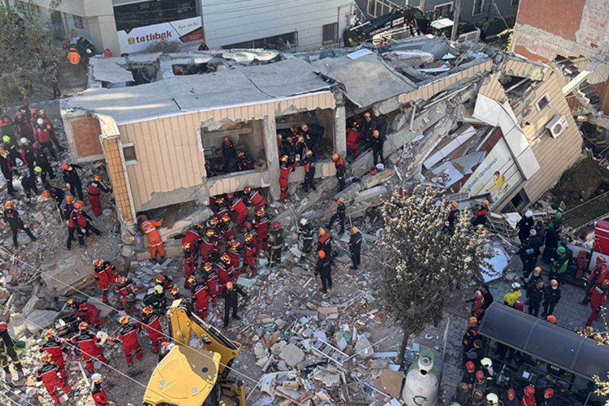 Gebze'de Bilim Kurulu raporu çıktı, dört kişiye mezar olan bina kusurlu, metro tünellerinde hasar yok