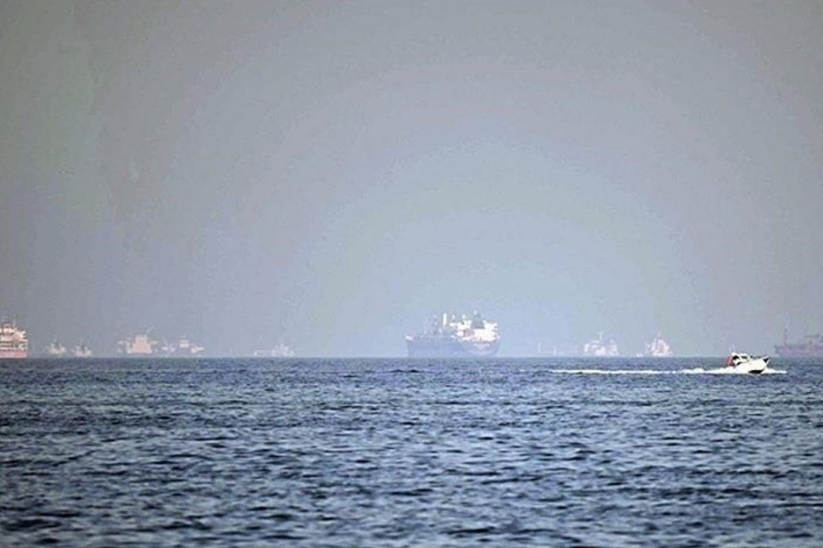 Hürmüz Boğazı’nda 14 Türk gemisi bekliyor, insani problemleri yok