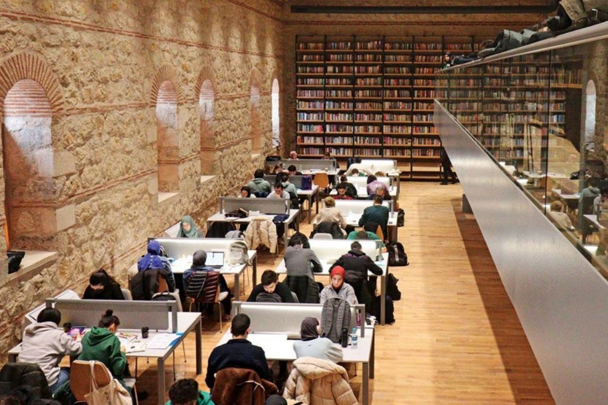 Bin 300 halk kütüphanesi ile 800 bin metrekareye ulaşıldı