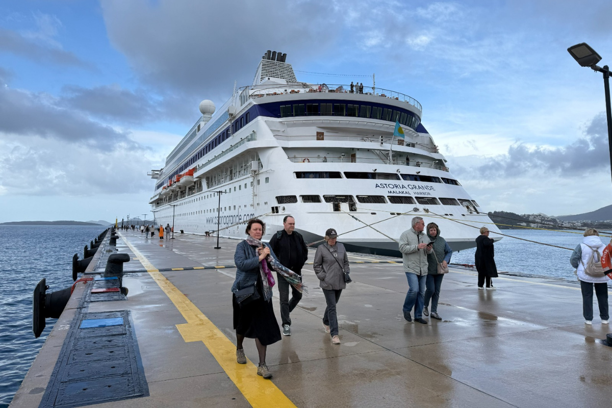 Bodrum, 2026 kruvaziyer sezonunu Palau bayraklı Astoria Grande gemisiyle açtı