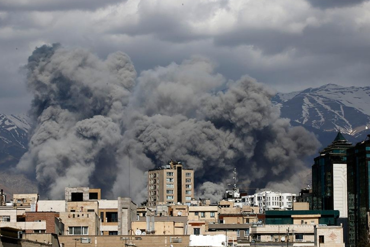 IRNA ABD-İsrail, Huzistan eyaletinde petrokimya şirketlerinin bulunduğu sanayi bölgelerine saldırdı