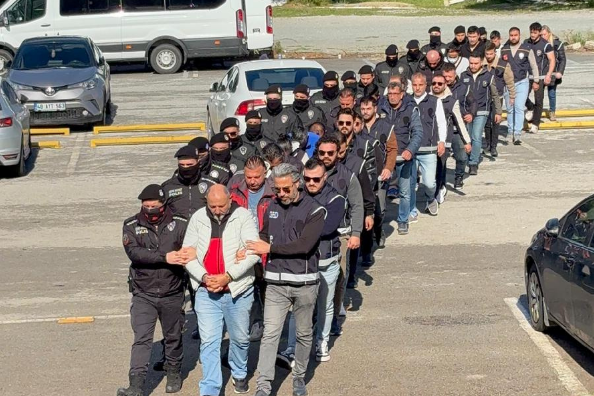 Ege'deki göçmen faciasının ölüm simsarlarına gözaltı