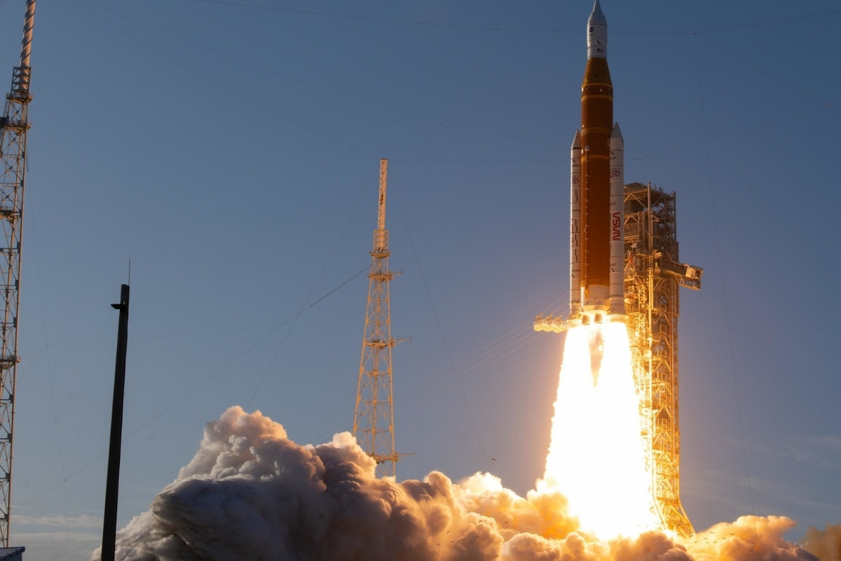 NASA’nın Artemis ıı görevi kapsamında mürettebat, Ay’ın yer çekiminin baskın hale geldiği etki alanına girdi