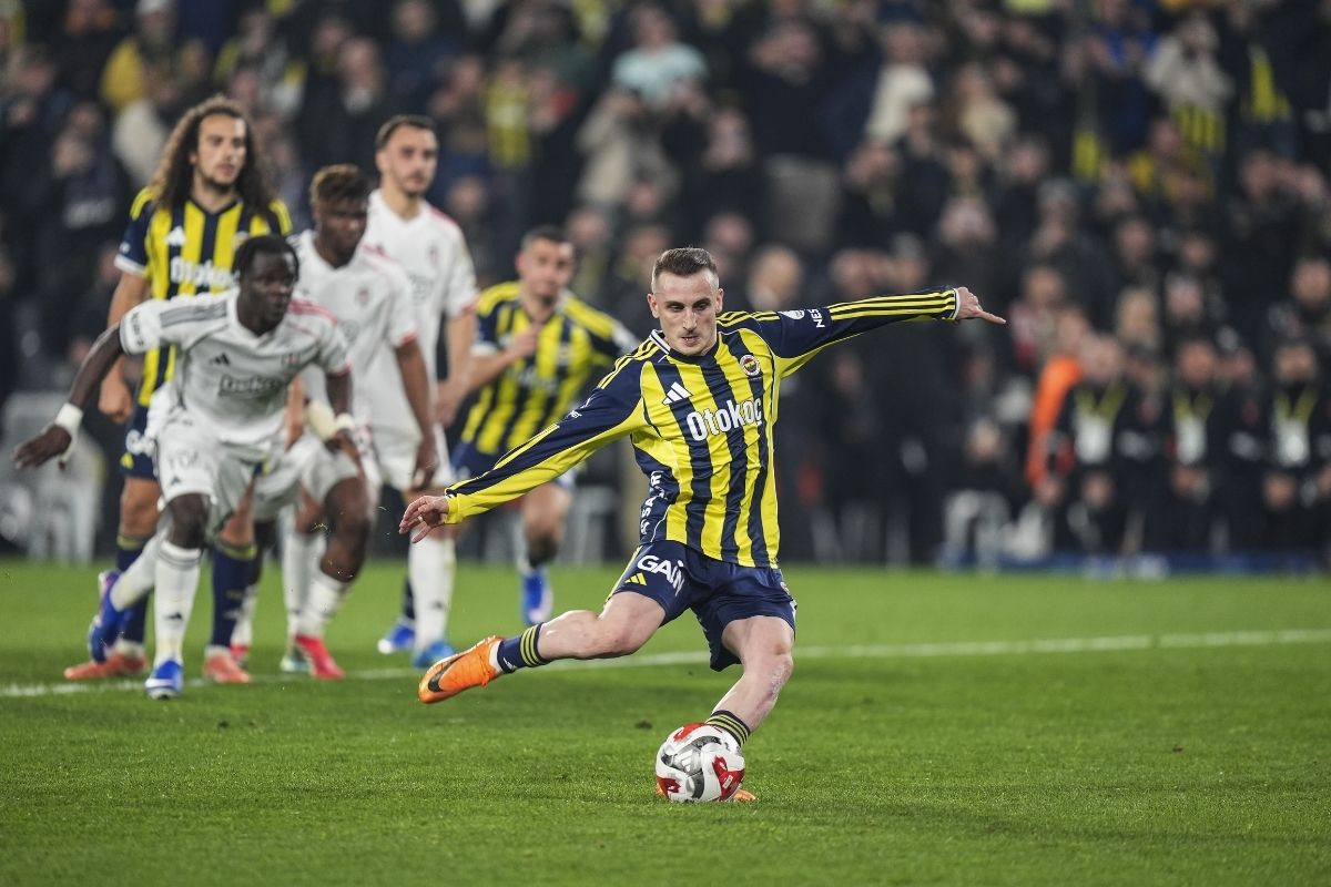 Cumhuriyet gazetesi yazarı Orhan Can, Fenerbahçe-Beşiktaş derbisindeki penaltıyı ve toplumsal vicdanı kaleme aldı