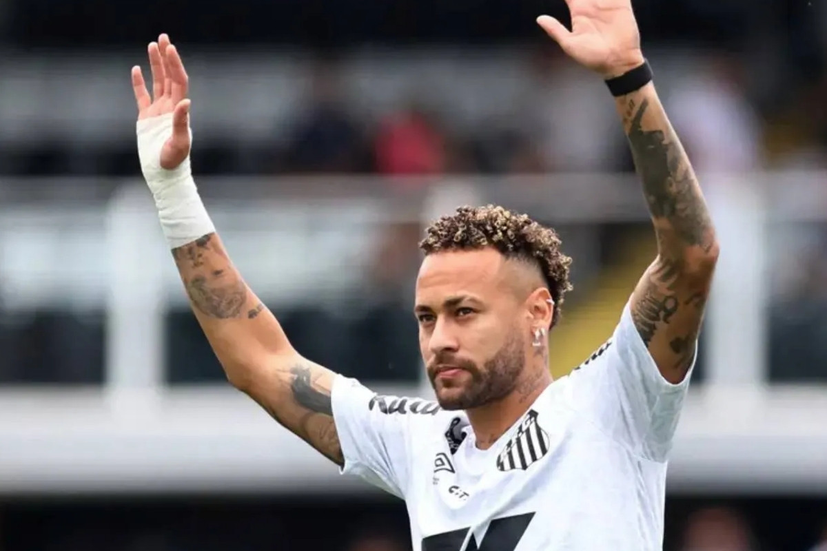 Neymar, Brezilya’da hakeme yönelik ifadeleri nedeniyle 5-10 maç arasında men cezasıyla karşı karşıya