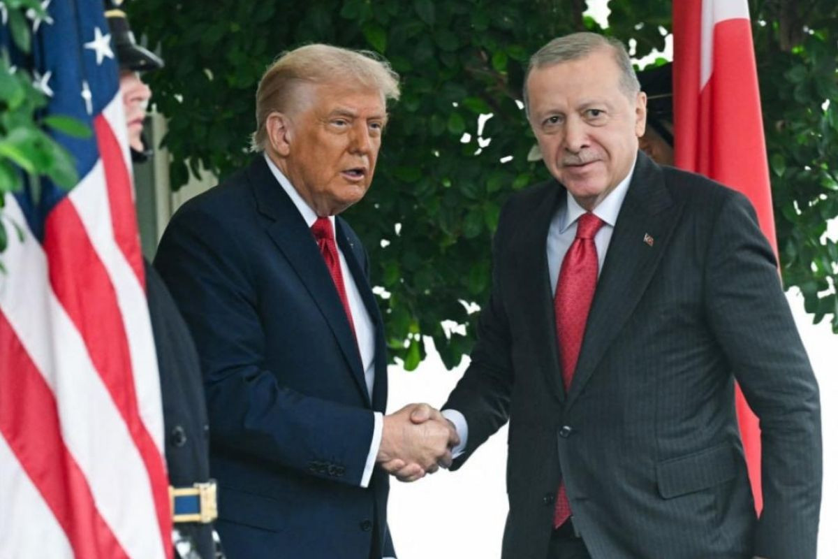 Cumhurbaşkanı Erdoğan, ABD Başkanı Trump'la görüştü, iki haftalık ateşkesin kalıcı barış için fırsat olduğunu değerlendirdi