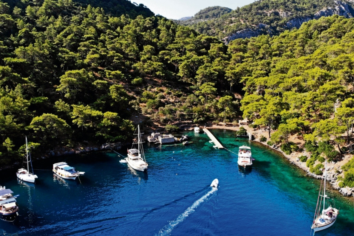 Göcek’te milyarder yat sahipleri için başlatılan Mapa-Şamandıra Projesi ile koylar korunacak ve yat turizmi düzenlenecek