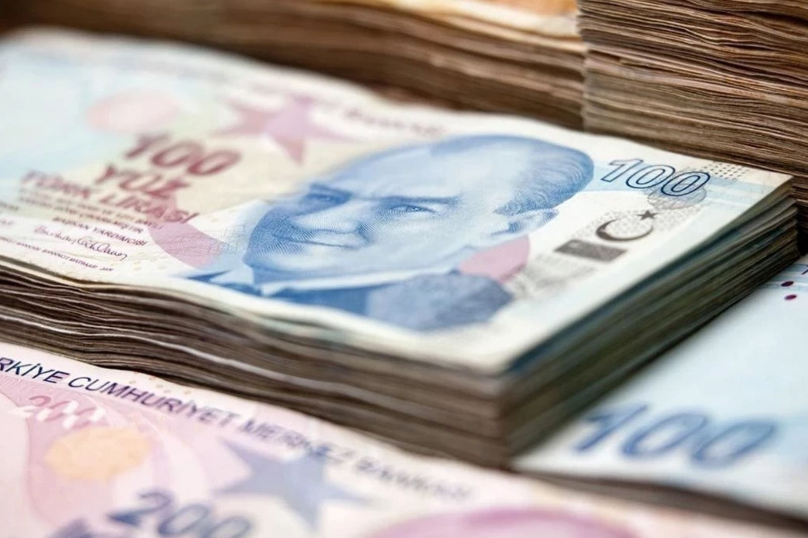 KKM hesapları düşüş eğilimi sürerken 1,5 trilyon TL'ye geriledi