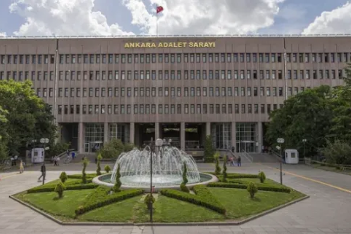 Ankara Adliyesi'nde görevli zabıt katibinden 530 bin liralık soygun