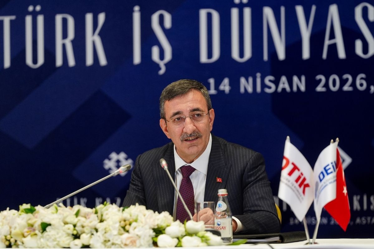 Cumhurbaşkanı Yardımcısı Yılmaz'dan Kazakistan'la Türkiye arasında 'daha yüksek' yatırım mesajı