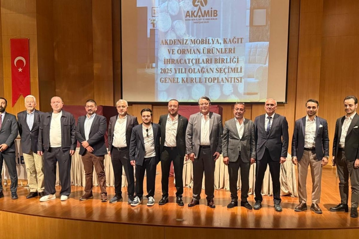 Adem Derinel, Akdeniz Mobilya, Kağıt ve Orman Ürünleri İhracatçıları Birliği'nin başkanı seçildi