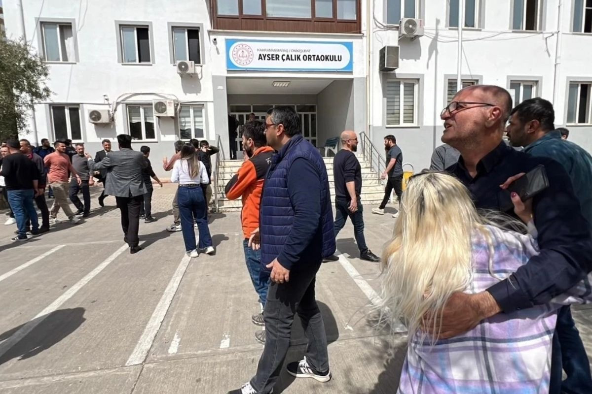 Kahramanmaraş'ta okulda silahlı saldırı düzenlendi, çok sayıda öğrenci hayatını kaybetti