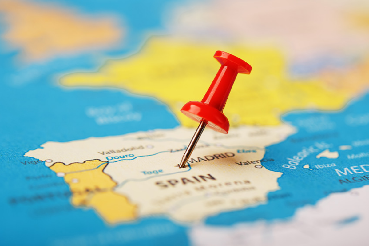 İspanya'da 5 aydır oturan 500 bini aşkın yabancıya ikamet ve çalışma hakkı