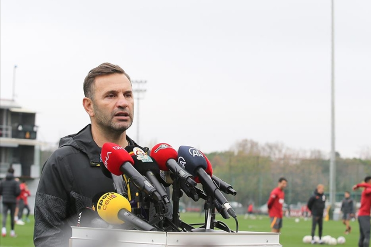 Galatasaray teknik direktörü Okan Buruk, Victor Osimhen'in son durumunu açıkladı