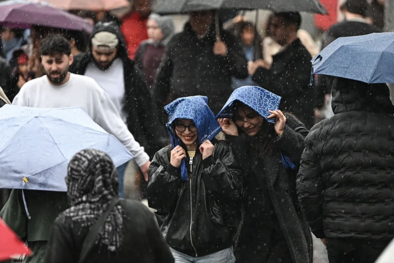 Hafta sonu için plan yapanların dikkatine, sağanak yağış geliyor