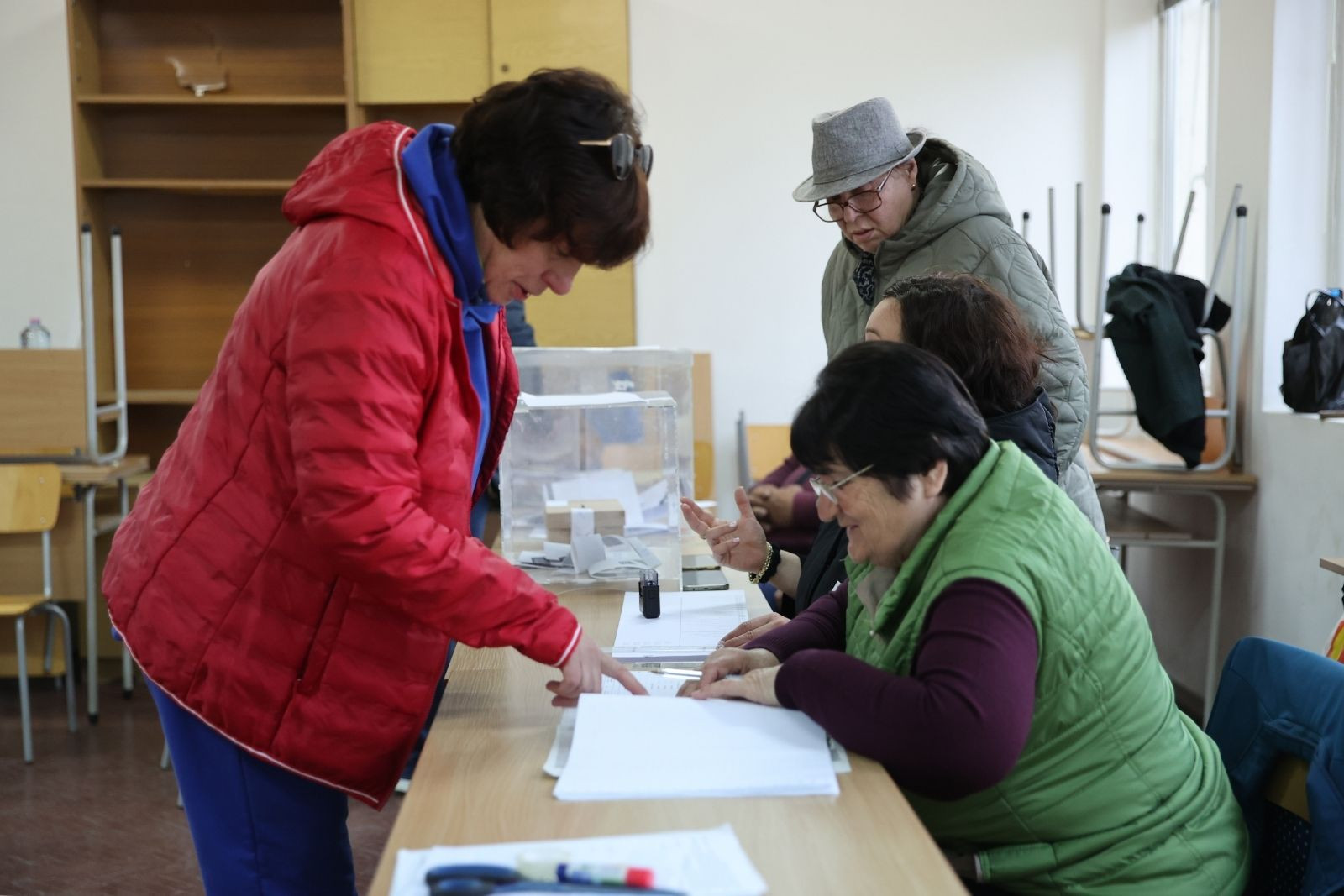 Bulgaristan'da oy kullanma işlemi başladı