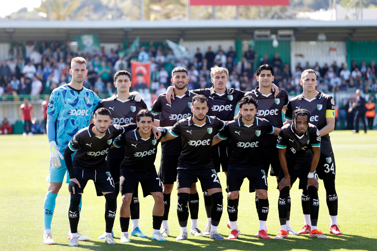 Erzurumspor, bitime 2 hafta kala yeniden Süper Lig'e yükseldi