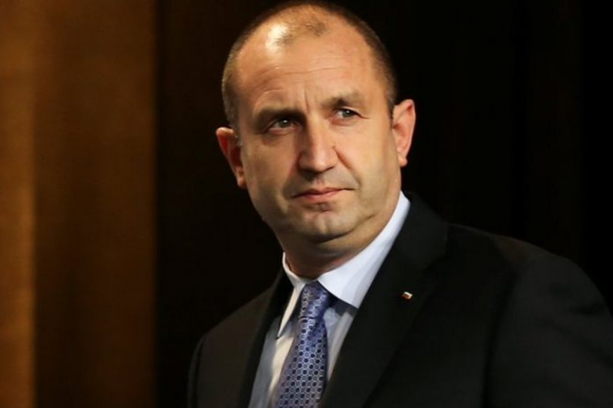 Bulgaristan'da eski Cumhurbaşkanı Rumen Radev, genel seçimi büyük farkla birinci tamamladı