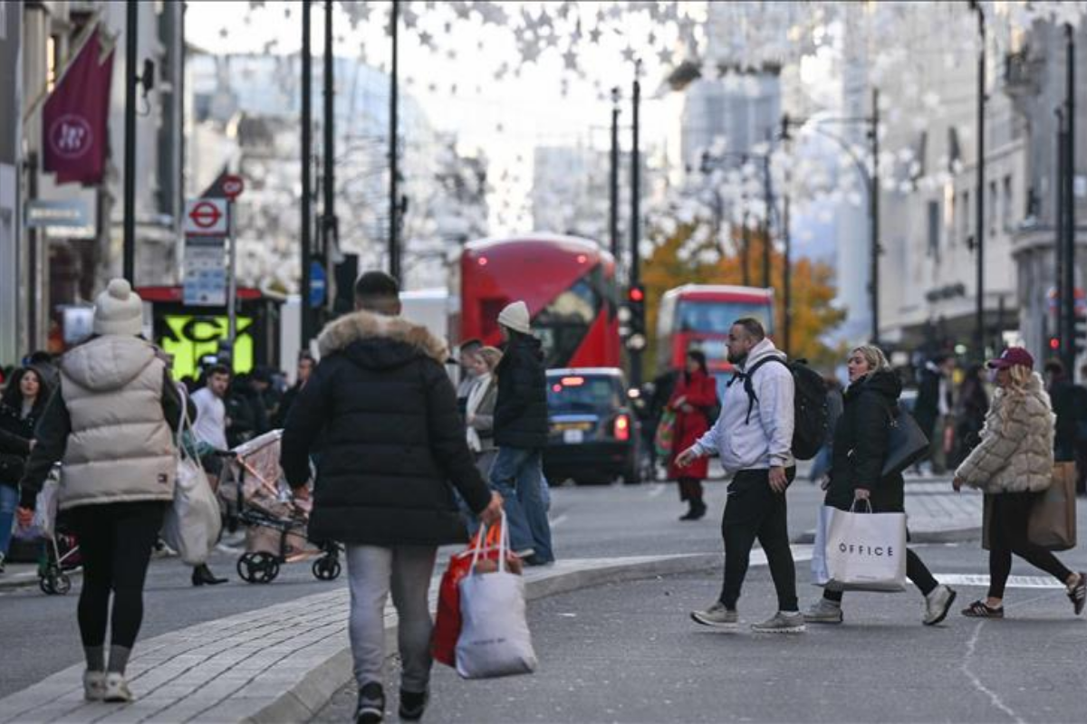 İngiltere'de işsizlik üç aylık dönemde yüzde 4,9'a geriledi