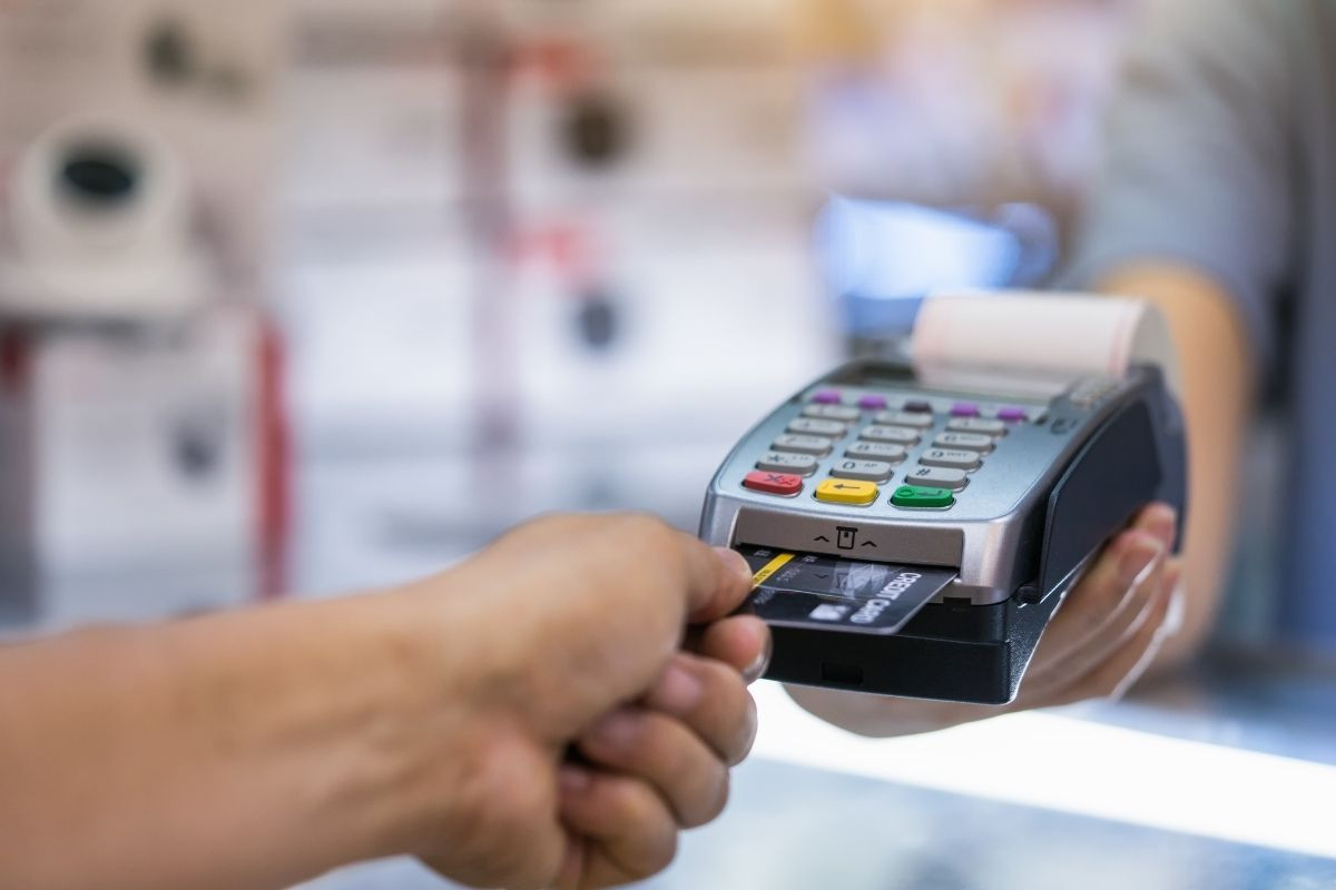 Kartlı ödemelerin tutarı martta geçen yıla göre yüzde 49 artarak 2,6 trilyon lira oldu