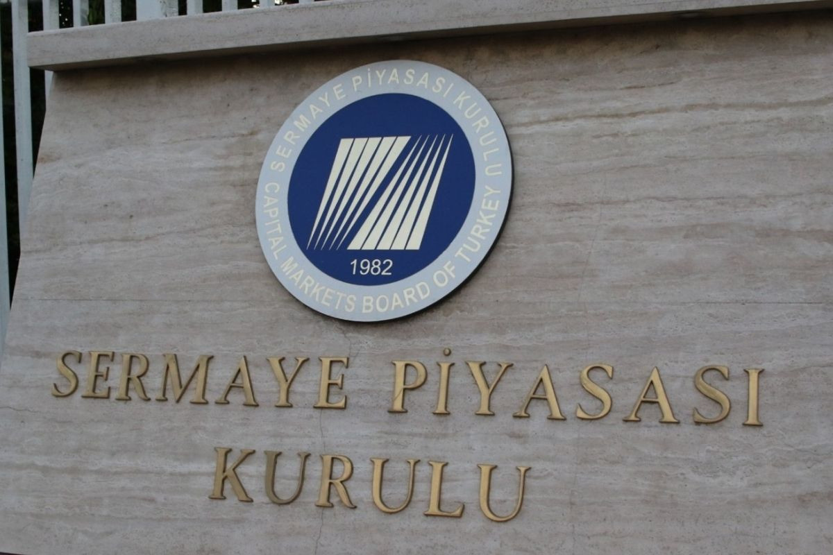 SPK, bir şirketin sermaye artırımını, üç şirketin borçlanma aracı ihracını onayladı