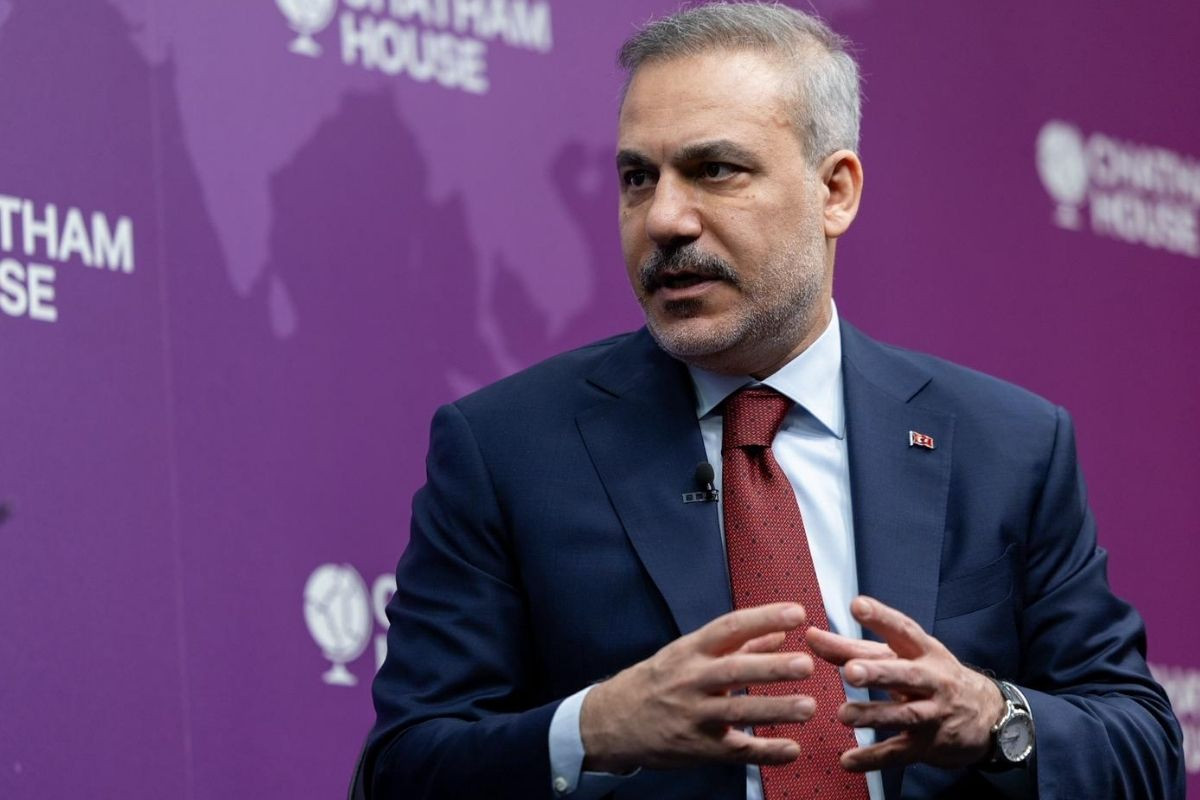 Dışişleri Bakanı Fidan, Oxford Üniversitesi'ndeki etkinlikte Von der Leyen'in Türkiye'ye ilişkin sözlerine yanıt verdi