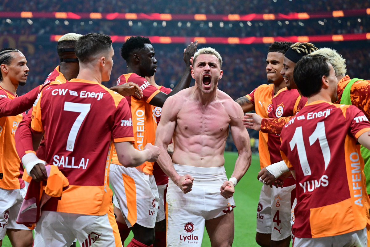 Galatasaray derbide Fenerbahçe'yi 3 golle geçti, zirvede puan farkı açıldı