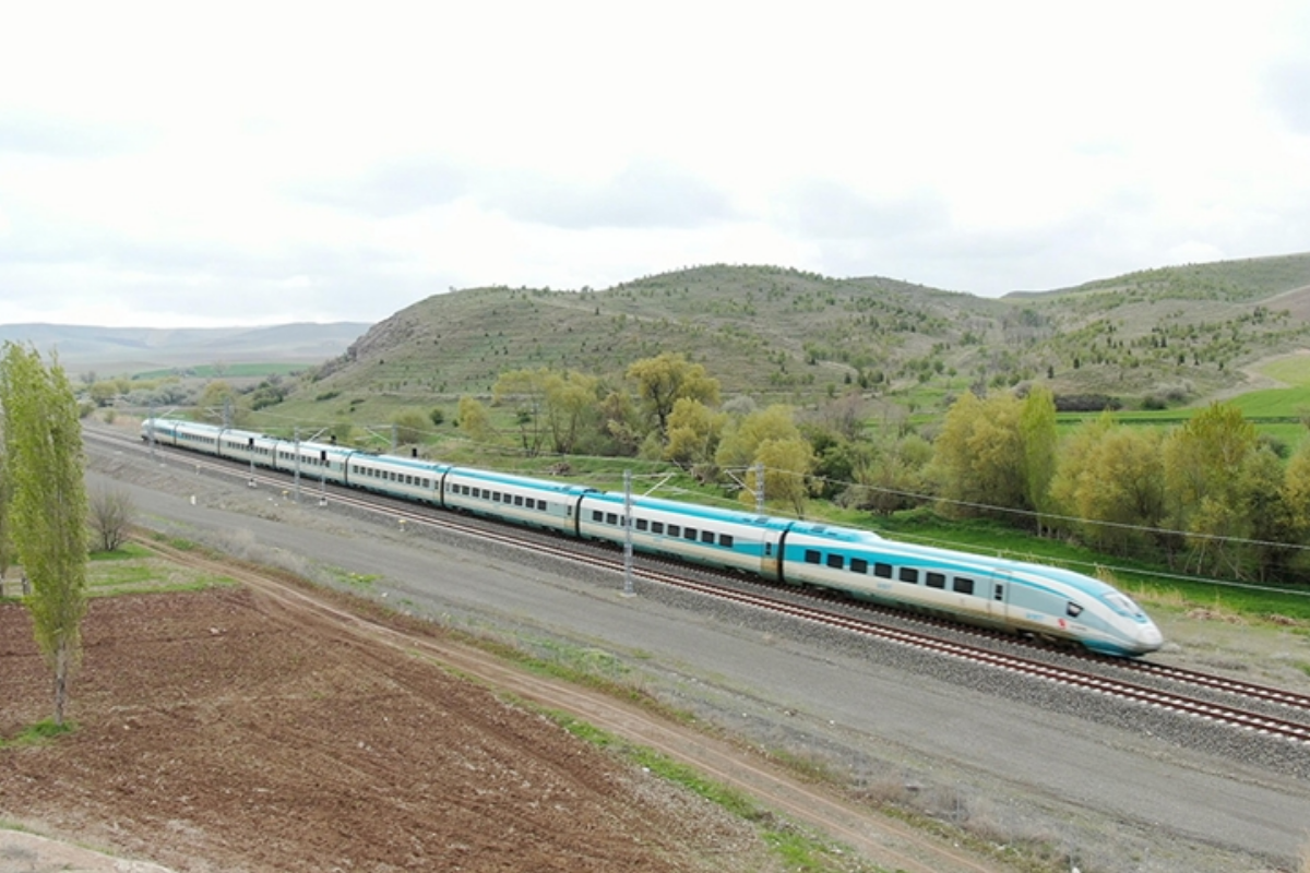 Ankara-Sivas YHT üç yılda 2 milyonun üzerinde yolcu taşıdı