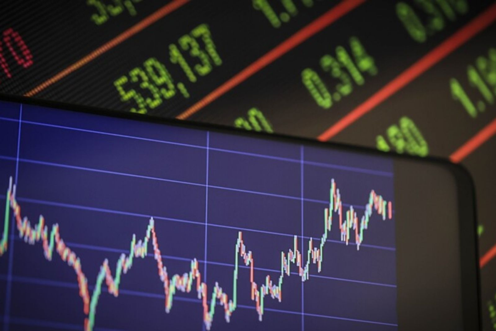 Avrupa borsaları Avrupa Merkez Bankası ve İngiltere Merkez Bankasının faiz kararına odaklandı