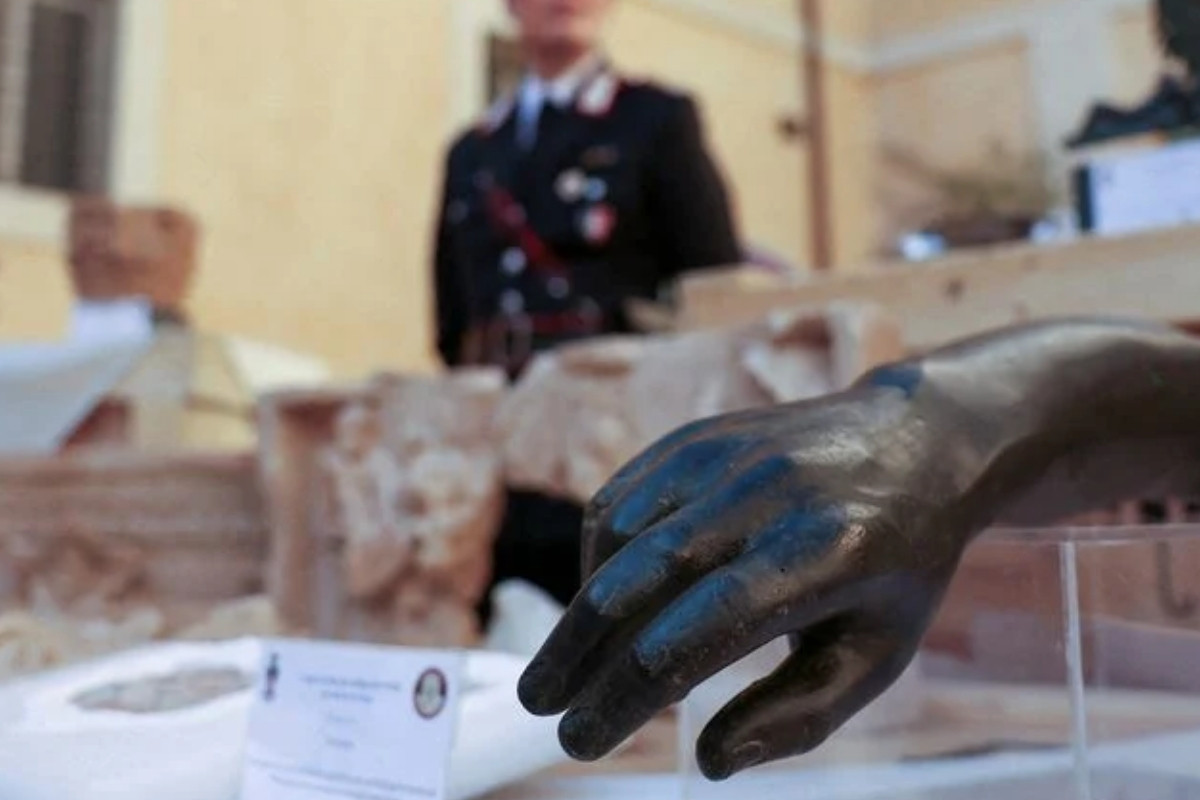 ABD, İtalya’dan kaçırılan 337 antik eseri iade etti