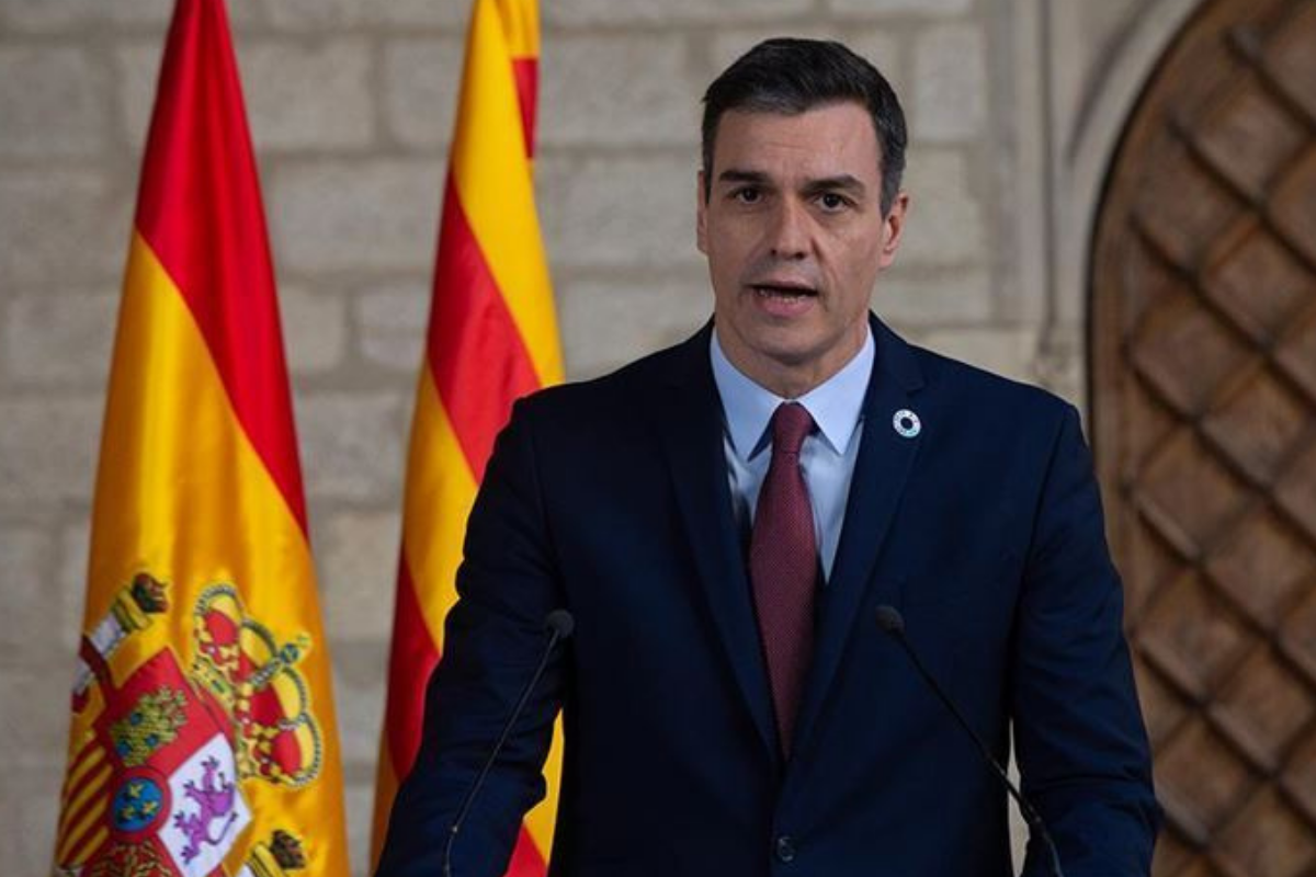İspanya Başbakanı Pedro Sanchez'in uçağı Ankara'ya acil indi
