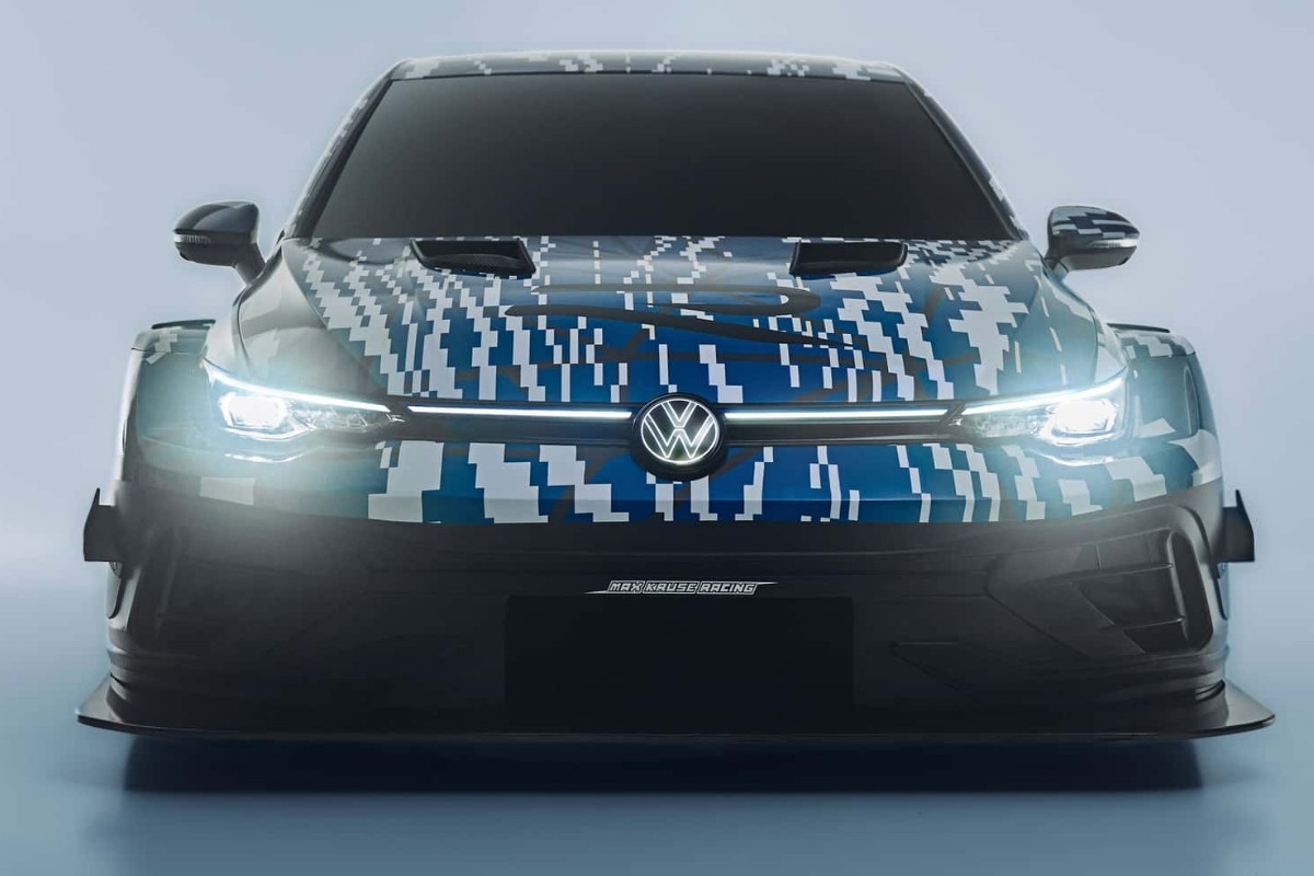 Volkswagen 25'inci yılına özel en güçlü Golf R modelini tanıttı