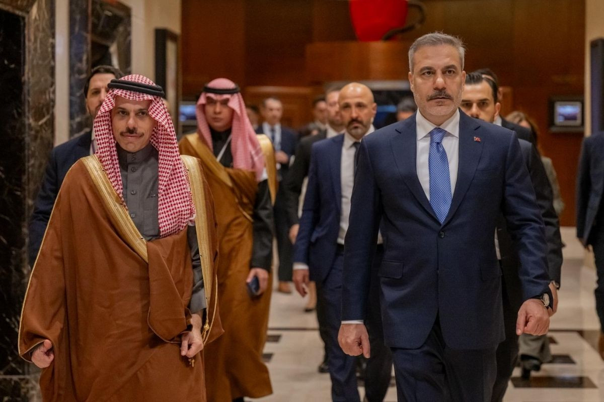 Dışişleri Bakanı Fidan, Suudi Arabistan Dışişleri Bakanı Bin Ferhan ile bir araya geldi
