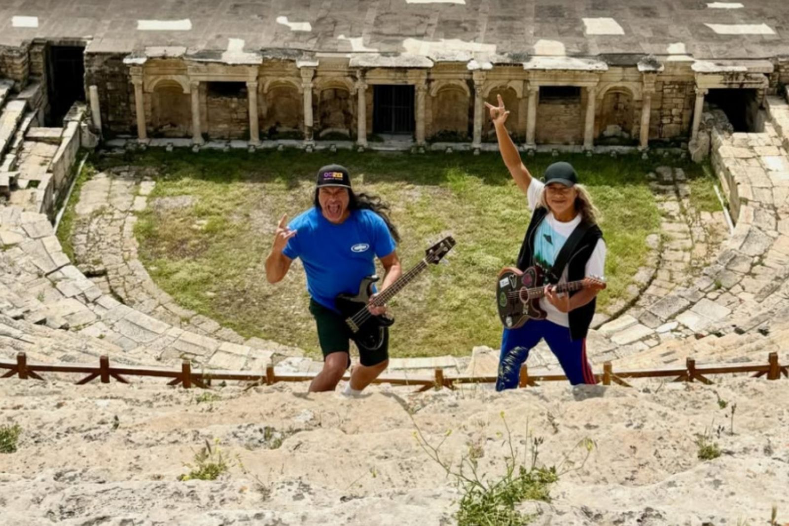 Metallica üyeleri Kirk Hammett ve Robert Trujillo, ilham toplamak için Türkiye'ye geldiler