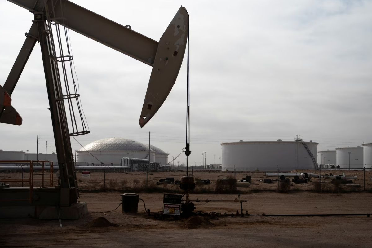 ABD'nin ticari ham petrol stokları beklentilerin üzerinde azaldı