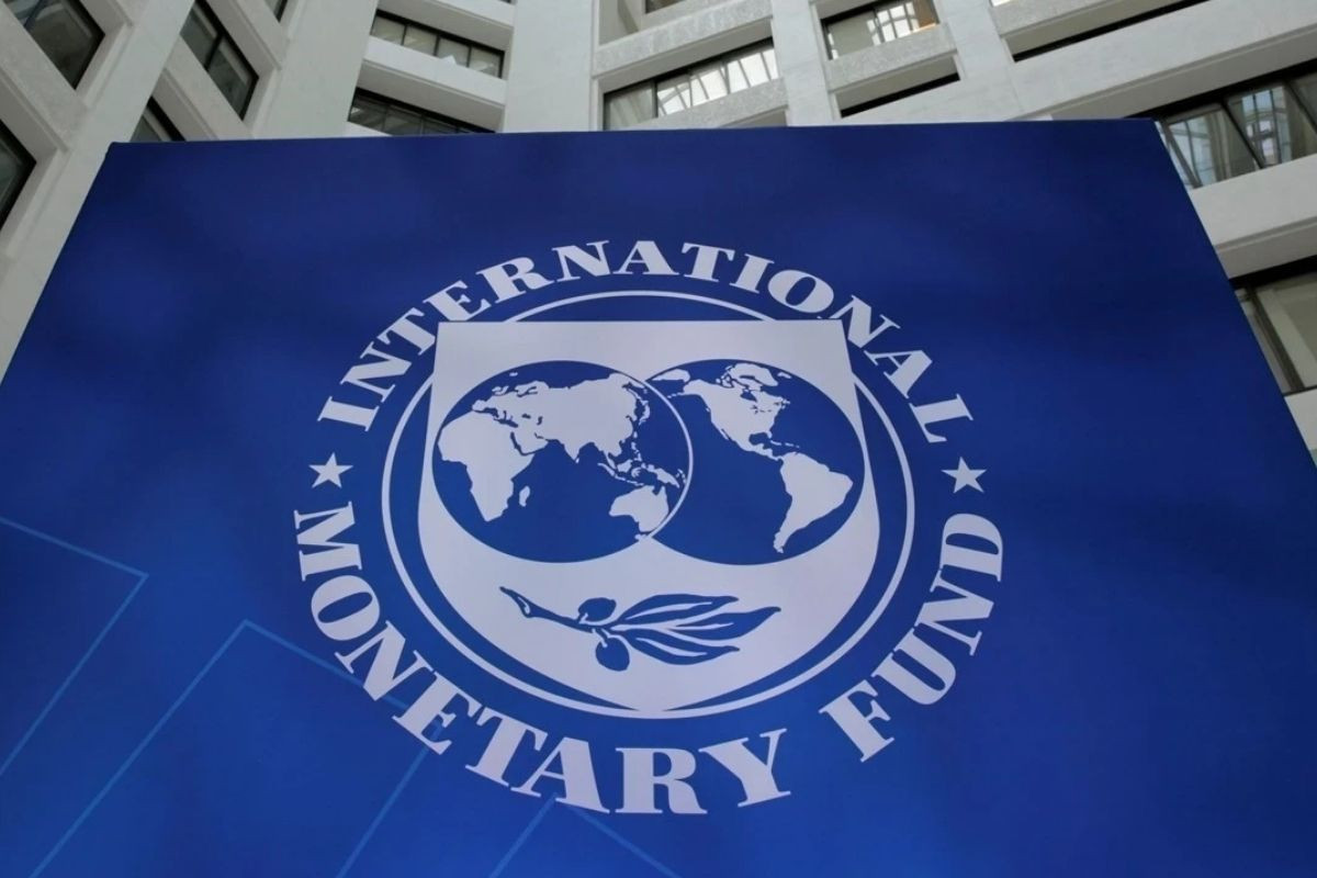 IMF'den yükselen petrol fiyatlarıyla küresel ekonominin 'olumsuz' senaryoya ilerlediği uyarısı