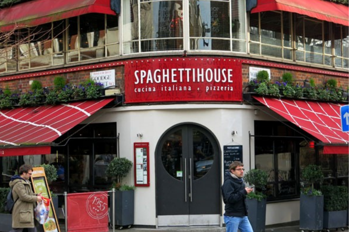 Londra'da 70 yıllık spagetti zinciri tüm restoranlarını kapatıyor