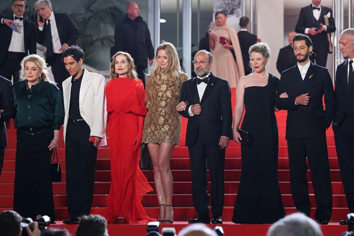 Cannes'da 'Histoires Paralleles' filminin gösterimi yapıldı