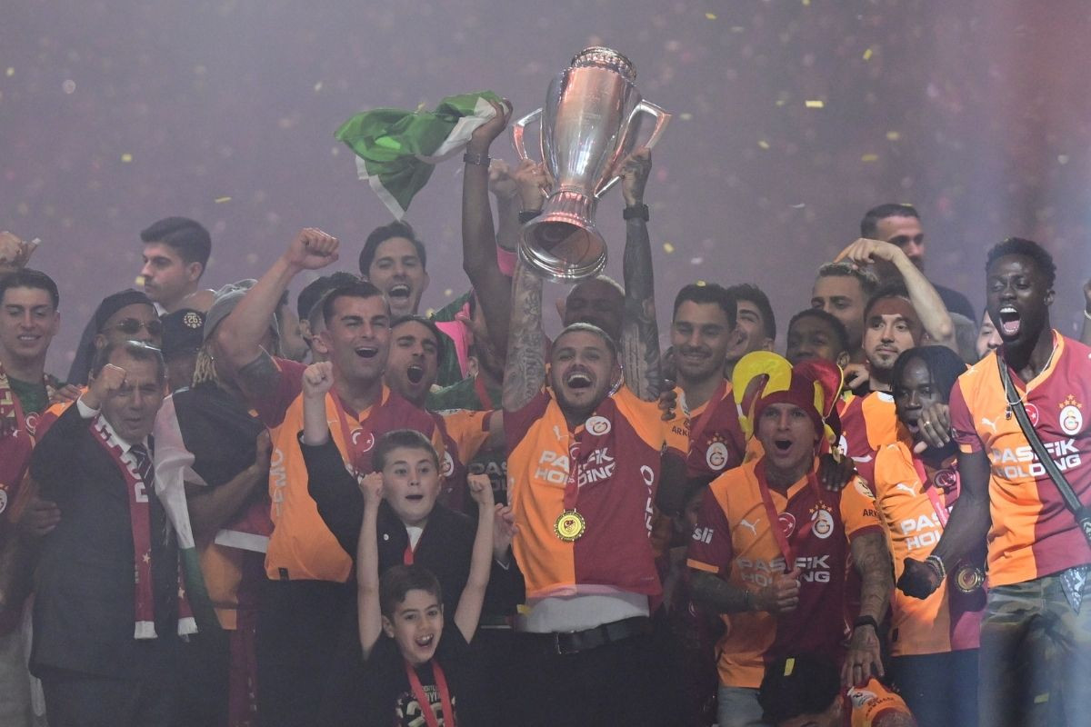 Galatasaray 26'ncı şampiyonluk kupasını aldı