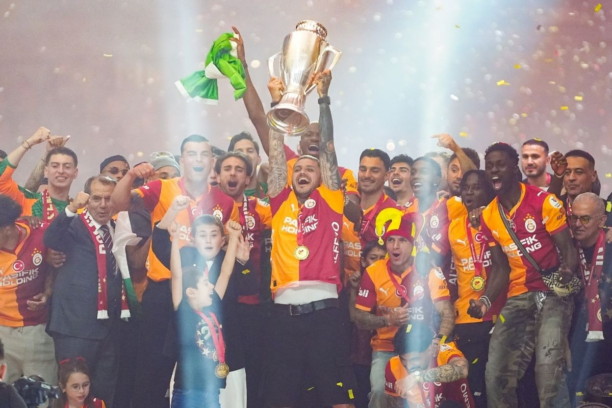 Galatasaray 26'ncı şampiyonluk kupasını aldı