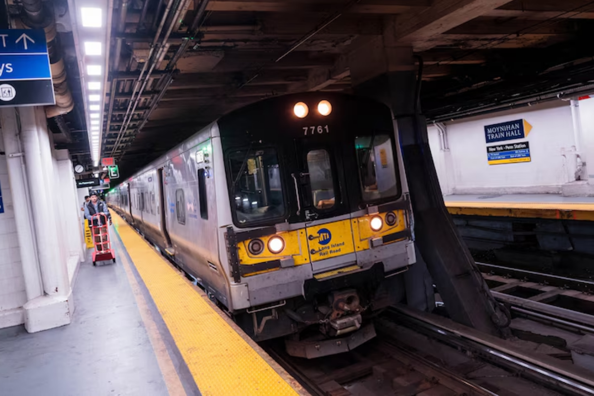Long Island Rail Road işçileri greve çıktı; ABD’nin en işlek banliyö sistemi durdu