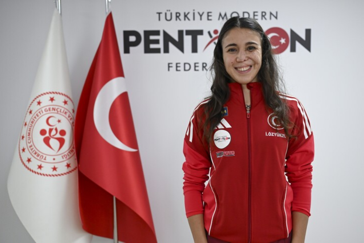 Milli pentatlet İlke Özyüksel, Dünya Kupası'ndaki ilk altın madalyasını kazandı