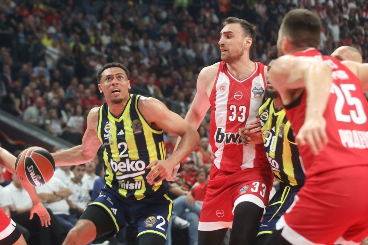 Fenerbahçe Beko, Olympiakos'a yenildi Avrupa Ligi'nde final bileti alamadı