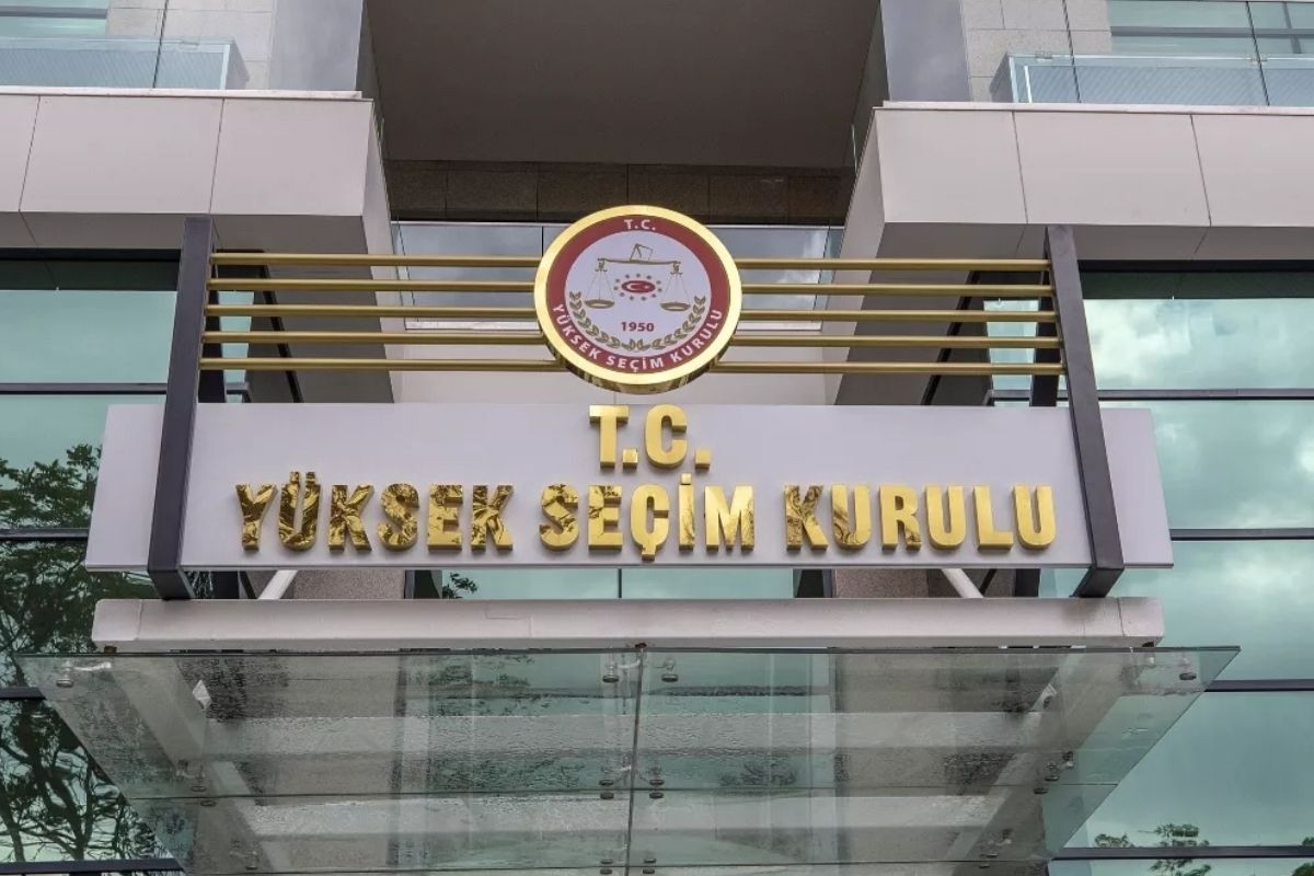 Yüksek Seçim Kurulu, CHP'nin 'mutlak butlan' kararına yapılan itirazı reddetti