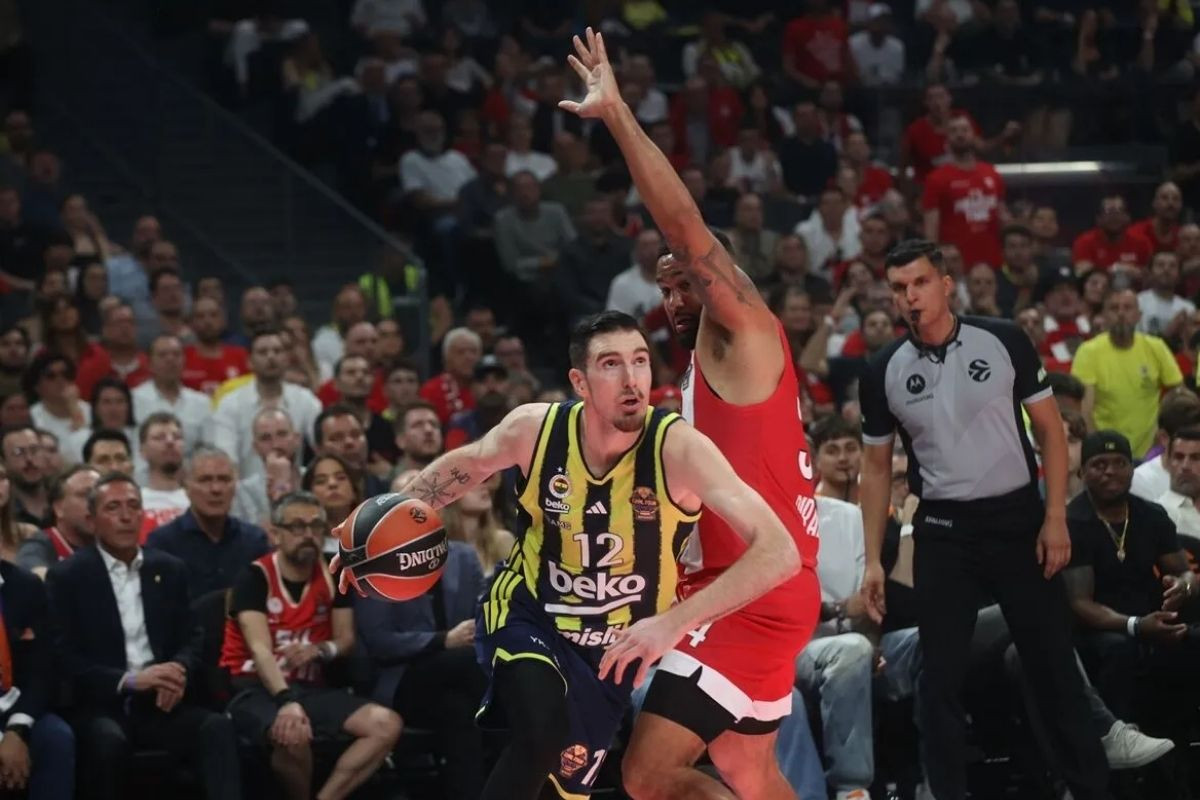 Basketbol Avrupa Ligi Başkanı Bodiroga ve CEO'su Bueno, Fenerbahçe ve taraftarlarından özür diledi