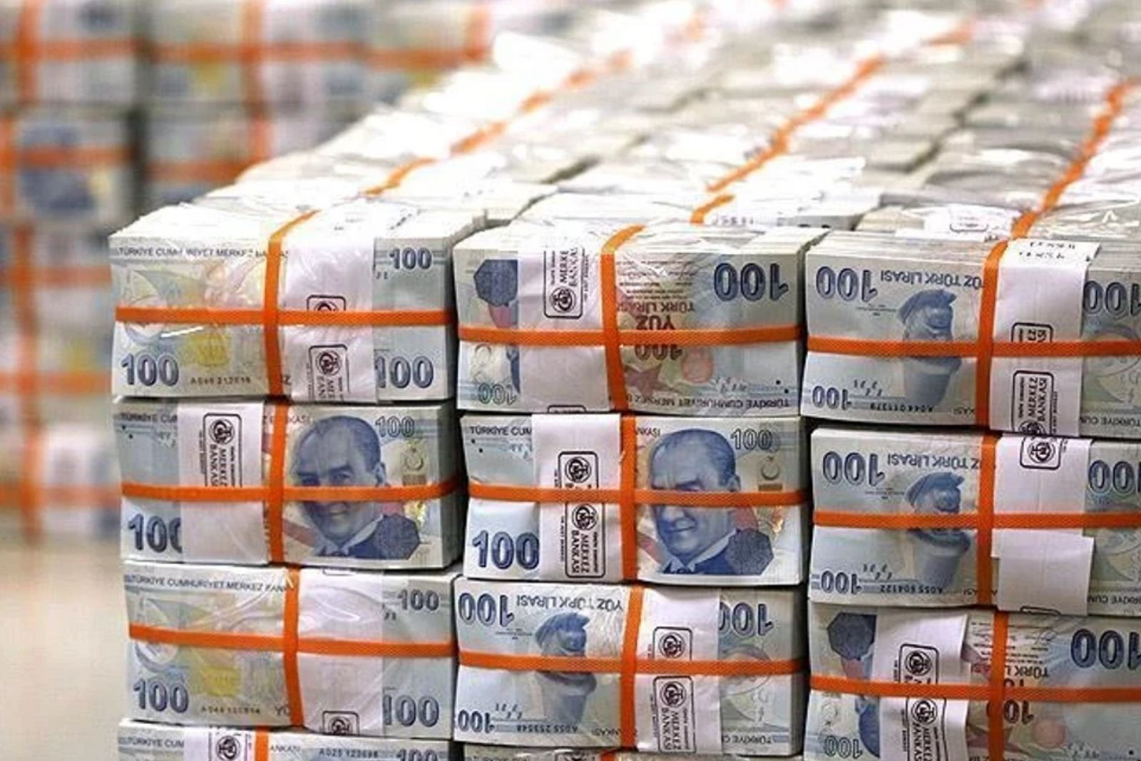 Hazine ve Maliye Bakanlığı, 1,8 trilyon liralık iç borçlanmaya gidecek